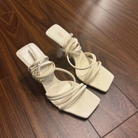 ZARA cream strappy heels - Picture 2 of 4
